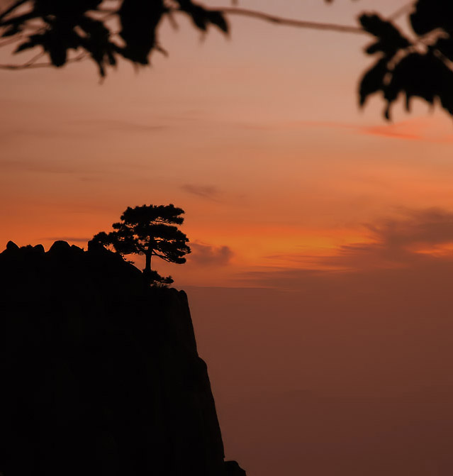 Sunset on Huang Shan (Yellow Mountain)